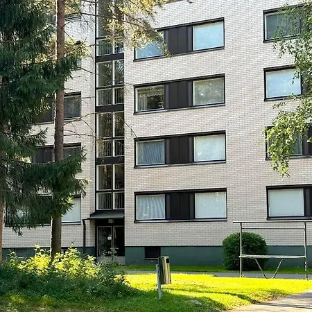 Rauhallinen Ja Tilava Ylimmaen Kerroksen Nelioe * Oulu